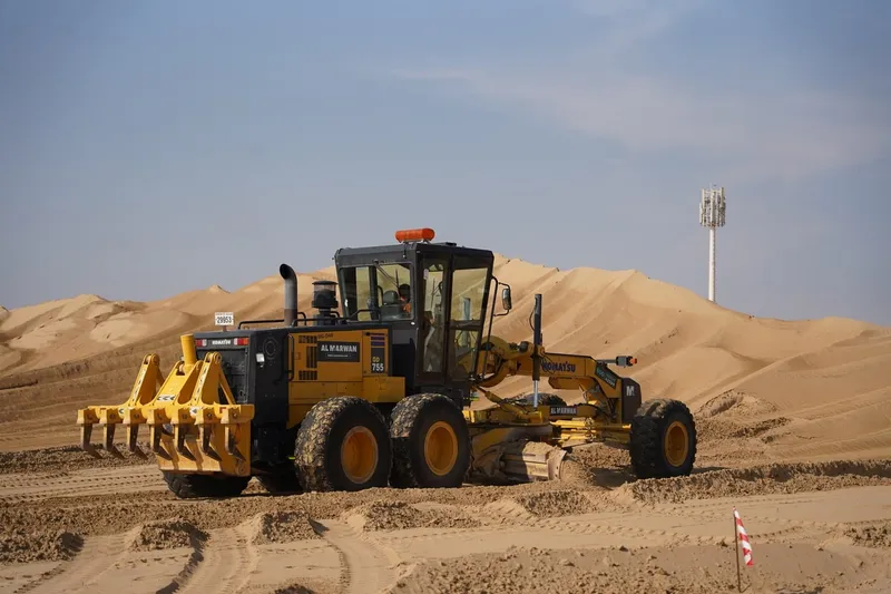 A Komatsu GD775 motor grader