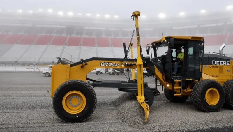 John Deere 872GP motor grader in action