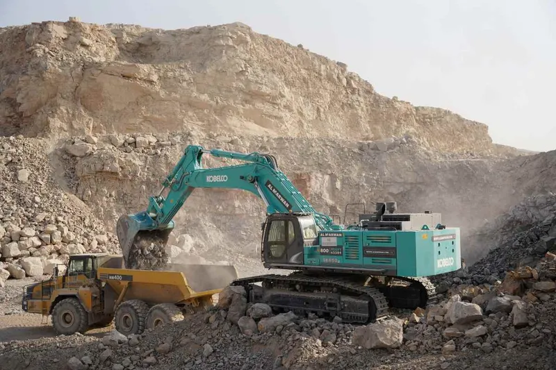 The Kobelco SK850 at work