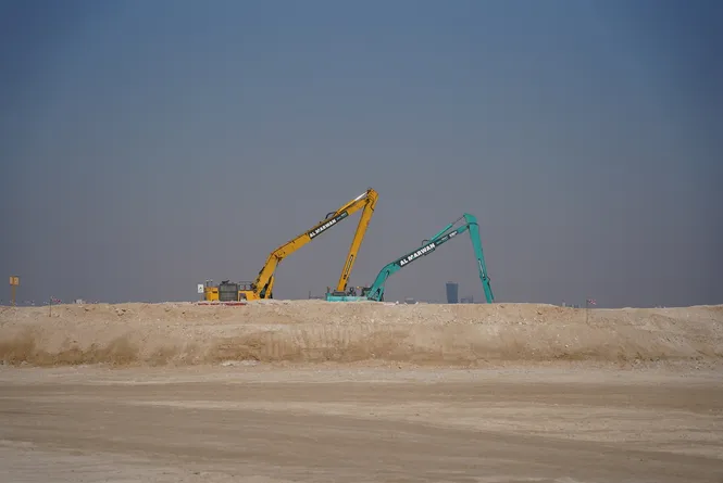 Al Marwan Comparison Guide: How to Compare Heavy Machinery