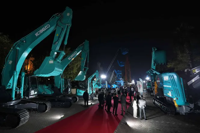 الاحتفال بالشراكة والابتكار: اليوم المفتوح لشركة المروان للمعدات الثقيلة