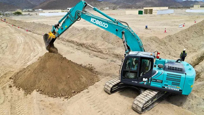 The SK220 Kobelco excavator