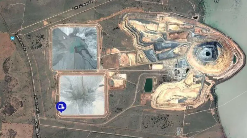 Komatsu KOMTRAX remote monitoring