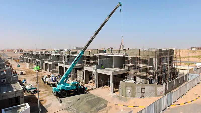 Mobile cranes, such as the Tadano rough terrain crane can be an essential tool for lifting heavy loads quickly