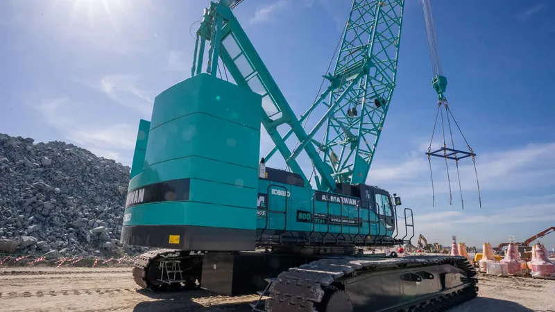 A closer look at the counterweight of the Kobelco 7250S 250 ton crawler crane