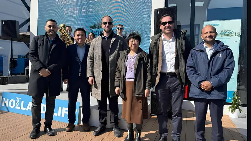 almarwan team at sinoboom booth during bauma Munich