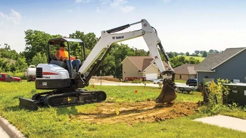 Bobcat E42 mini digger