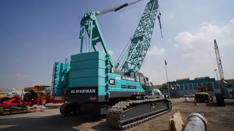 رافعة كوبلكو المجنزرة الهيدروليكية موديل CKS1350