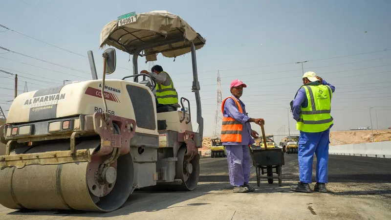 Dynapac double drum roller CC1250 is in action