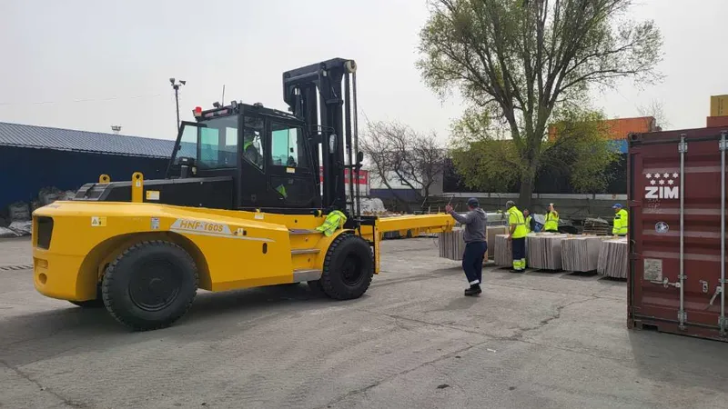 SOCMA HNF-160S forklift 