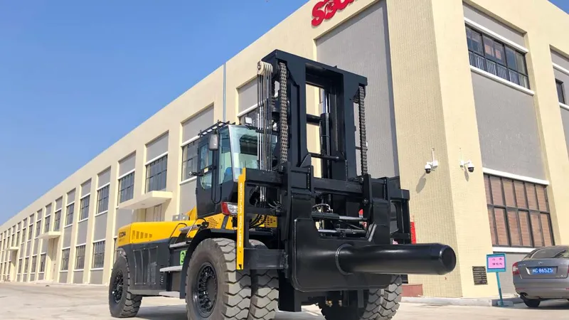 SOCMA HNF320 forklift attached to a carpet pole. 