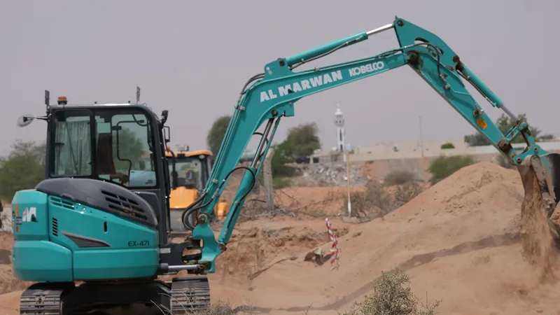 Improvements and customizations on mini excavators such as the 3-ton KOBELCO SK35SR mini excavator can increase their productivity