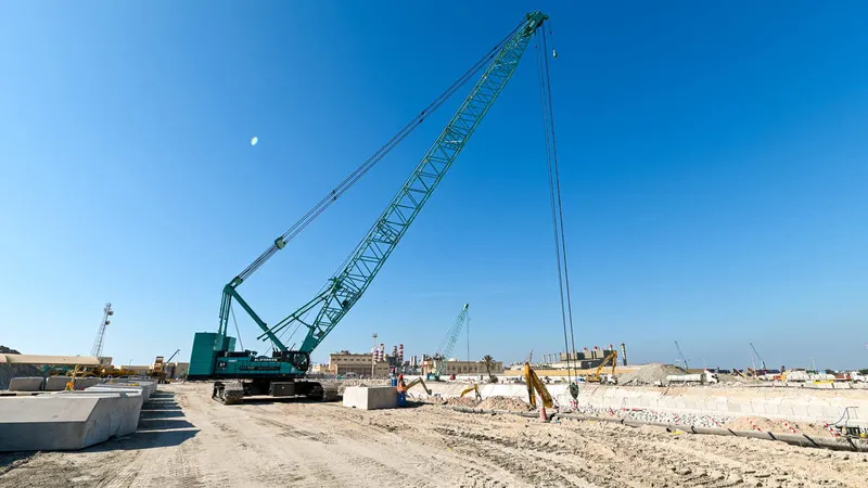 Kobelco 7250S crawler crane