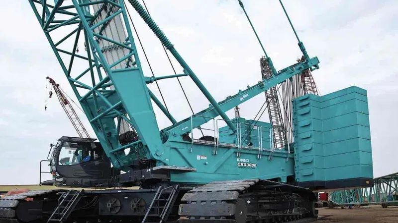 Kobelco CKS3000 crane