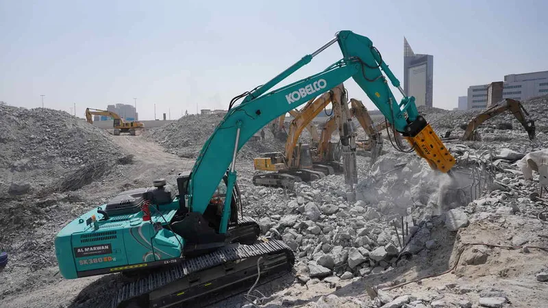 حفار كوبلكو SK380