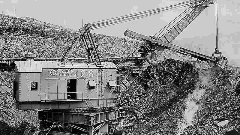 The first Kobelco electric shovel from 1934 - Image courtesy of Kobelco