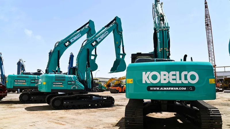As the authorized distributor, there’s always an in-stock range of Kobelco excavators at Al Marwan’s yard