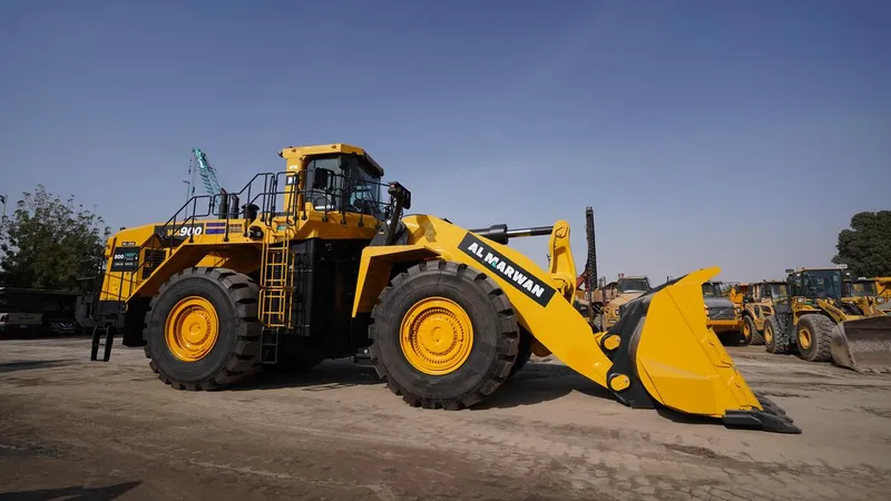 The 116.4 ton Komatsu WA900 wheel loader