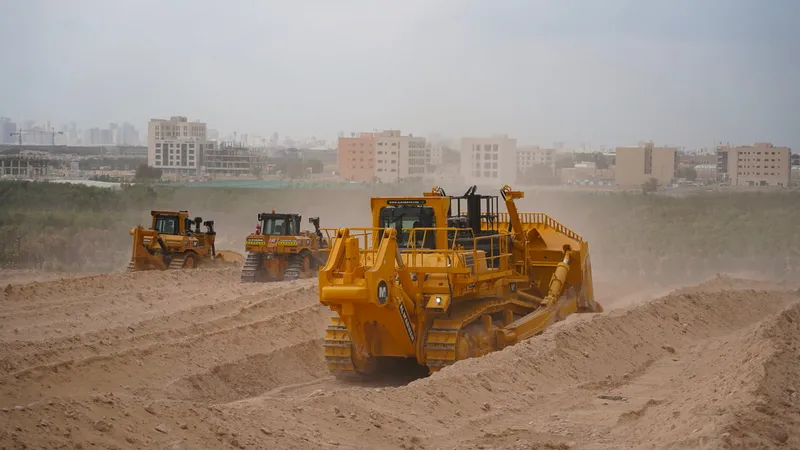 The Komatsu D475A bulldozer as one of the biggest dozers in the world