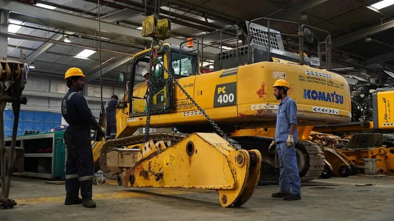 Komatsu PC400 excavator during maintenance process