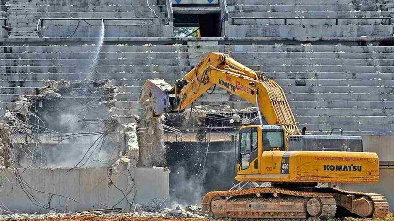 Komatsu PC450 excavator