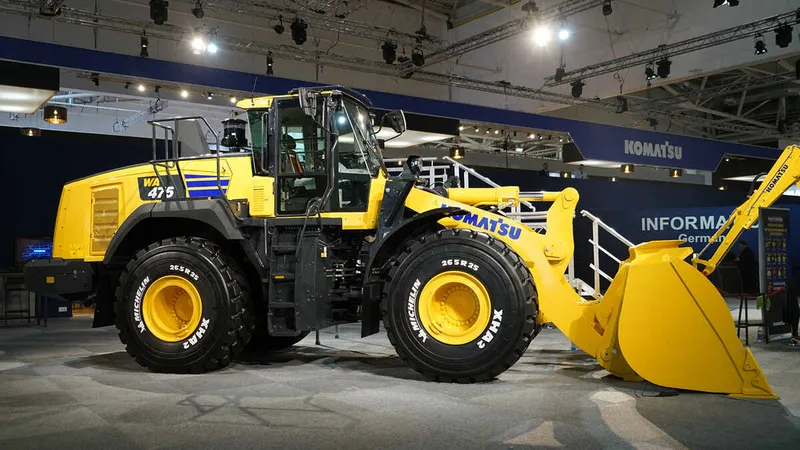 لودر بعجلات WA476 من شركو كوماتسو