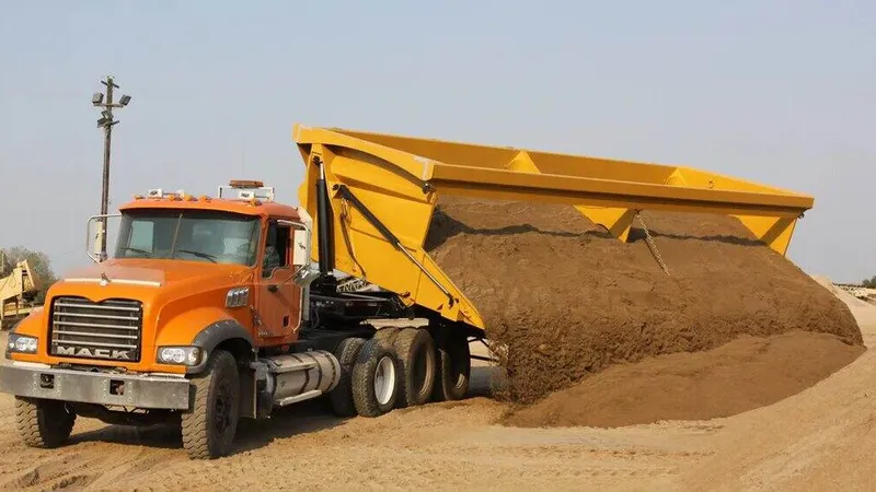 MACK side dumper - Image courtesy of SmithCo