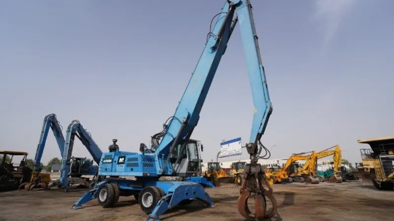 Terex Fuchs MHL350 material handler.