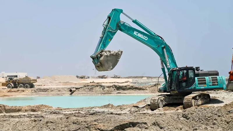 Kobelco SK500 excavator