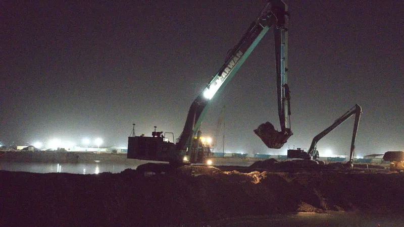 SK850 long reach excavator