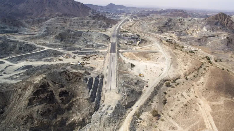 The Sharjah-Khor Fakkan Rd in the making. Image taken while work by Al Marwan was underway