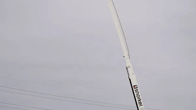 The 2100SJ is Snorkel’s largest diesel telescopic boom lift