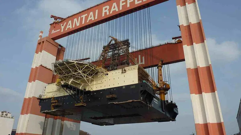 The Taisun twenty thousand ton crane in China - Image courtesy of Wikipedia