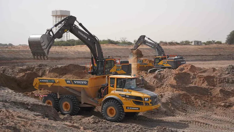 Volvo A45G ADTs working seamlessly with Volvo excavators on Al Marwan’s Al Dhaid site