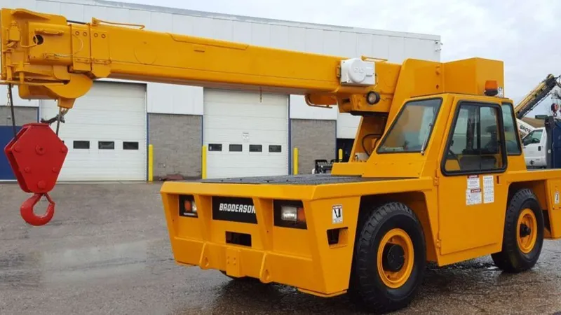 A Broderson IC 80 carry deck crane - Image courtesy of Broderson