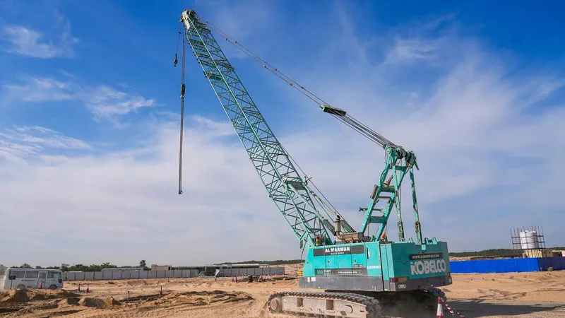 The CKS600 Kobelco crawler crane