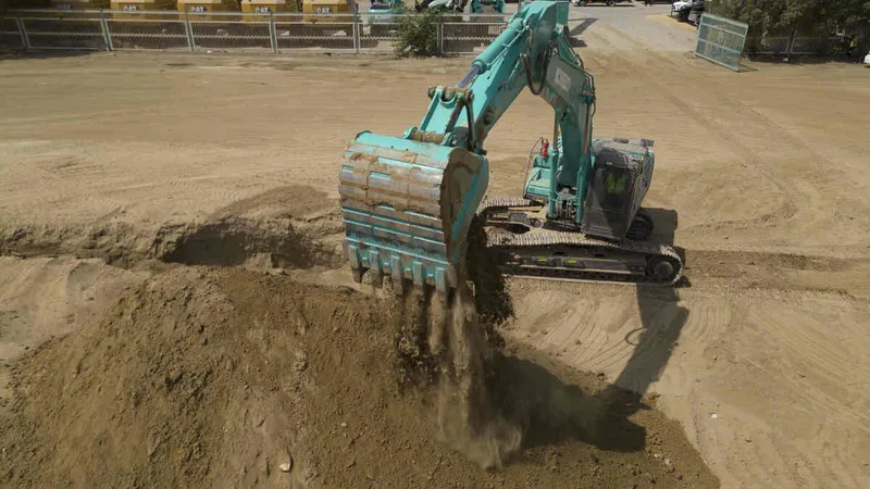 Kobelco SK380 excavator