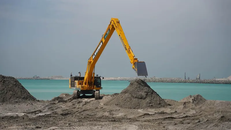 Komatsu excavator PC850 with long-reach boom