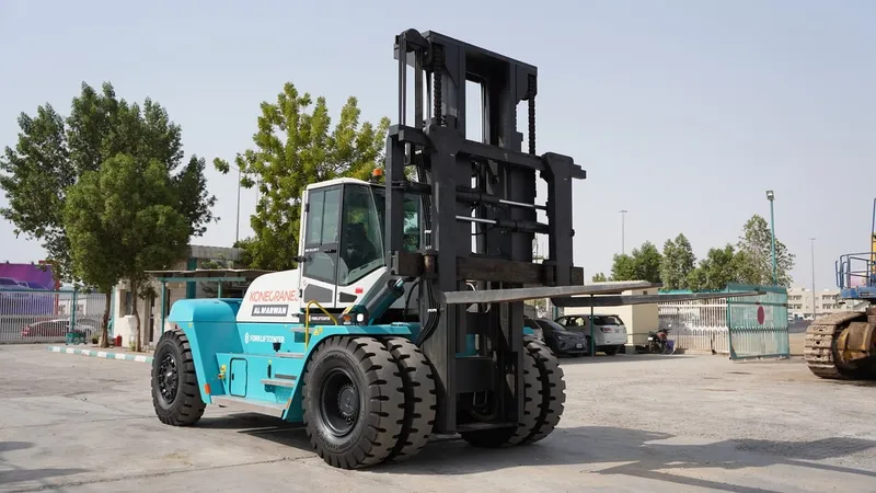 A Konecranes 25-ton forklift truck as part of Al Marwan's rental equipment fleet
