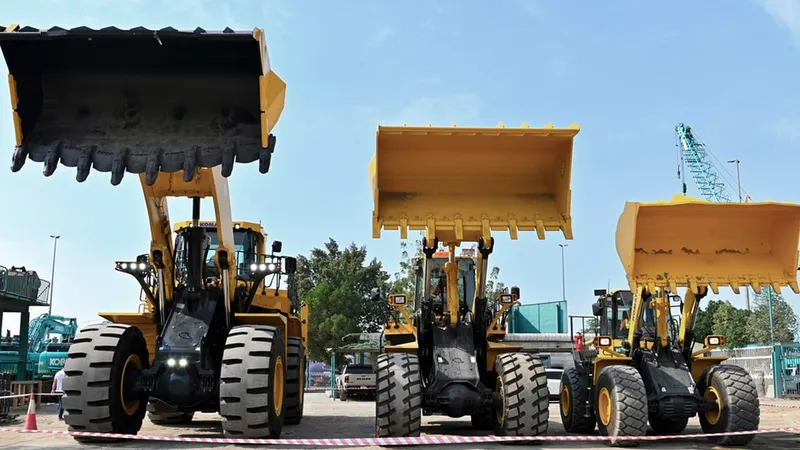 The Komatsu WA900 as one of the largest loaders in the world next to the WA600 and WA470