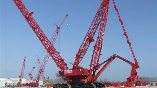 Manitowoc 31000 crawler crane