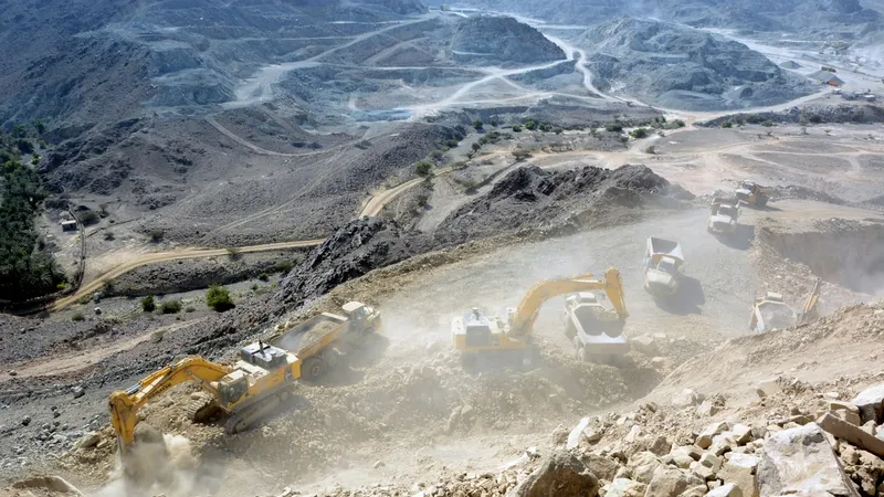 Work ensued 24/7 on the major excavation project at Sharjah-Khor Fakkan Road