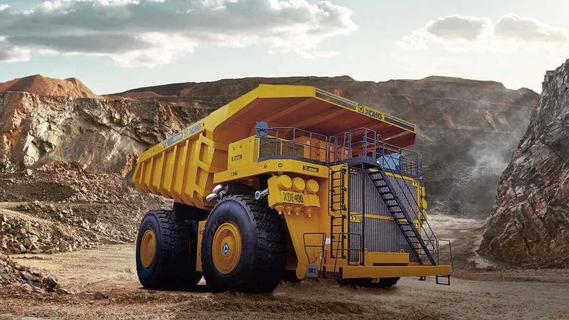 China's biggest haul truck is the XCMG XDE400 - image courtesy Журнал «Автосила»