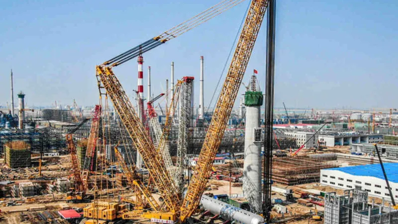 XGC88000 crane Completes Installation works