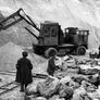 ​Before Poclain’s breakthrough, excavators relied on cumbersome cables and winches