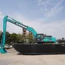 A closer look at the Kobelco SK380 amphibious excavator’s pontoon undercarriage at Al Marwan yard