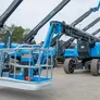 The AB46RJ manlift platform supports a load of 2 operators.