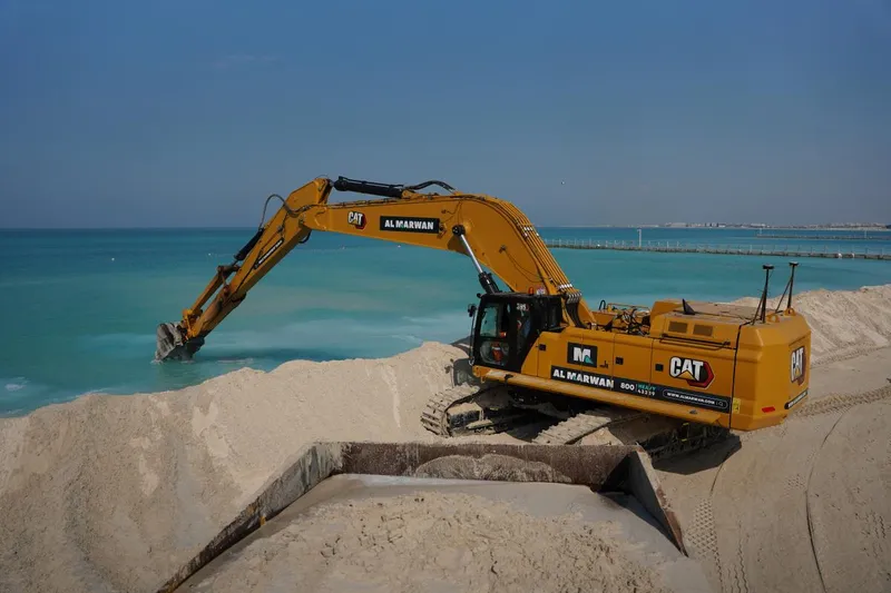 395 CAT excavator