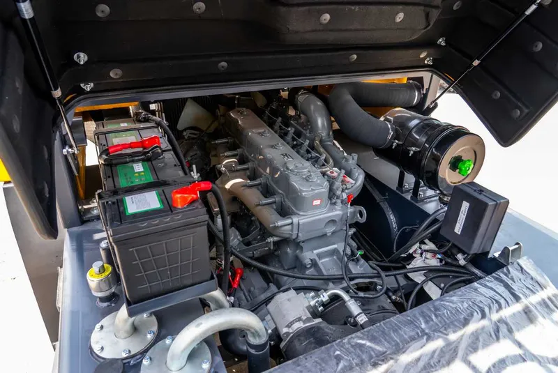 Inside look at the Socma HNF series engine.