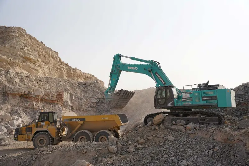 حفار كوبلكو SK850LC المجنزر موديل 2025،&nbsp;متوفر للبيع في المروان.